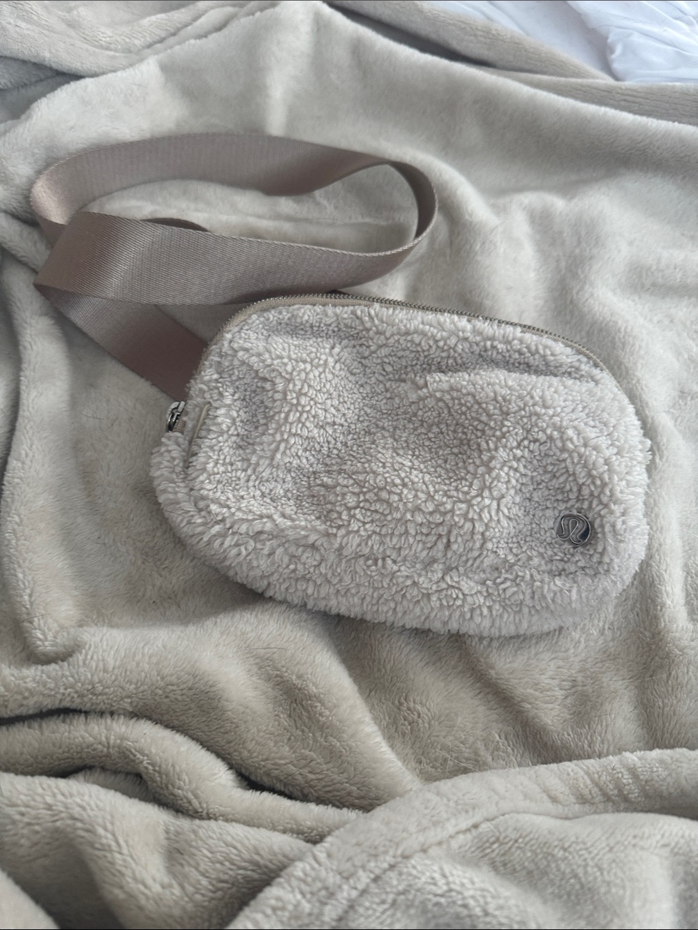 Lululemon belt bag